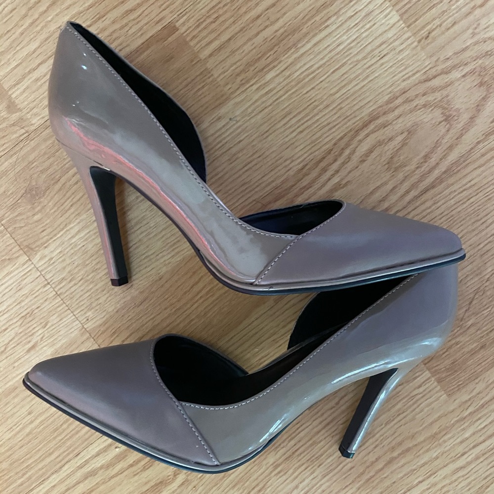 Kenneth Cole Pumps